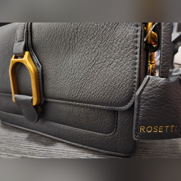 Elegant Black Leather Handbag - Picture 1 of 6